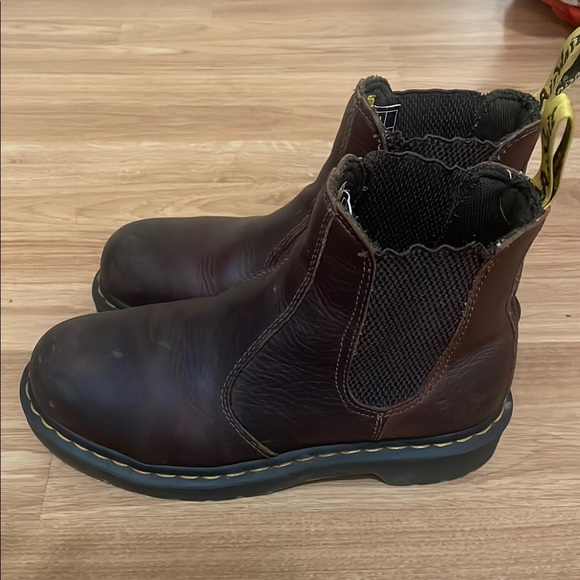Dr. Martens Brown/Burgundy Leather Chelsea boot - Picture 5 of 7